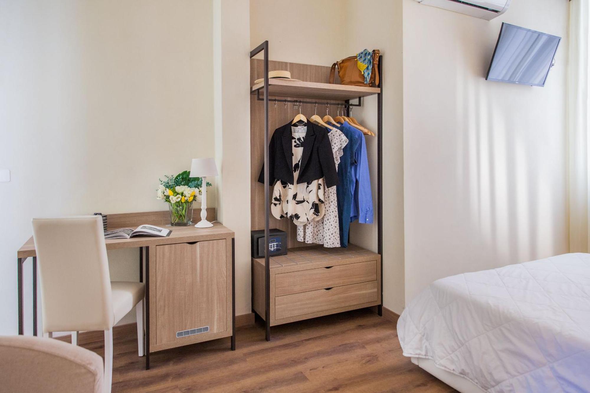 Hotel Tina Діано-Марина Екстер'єр фото