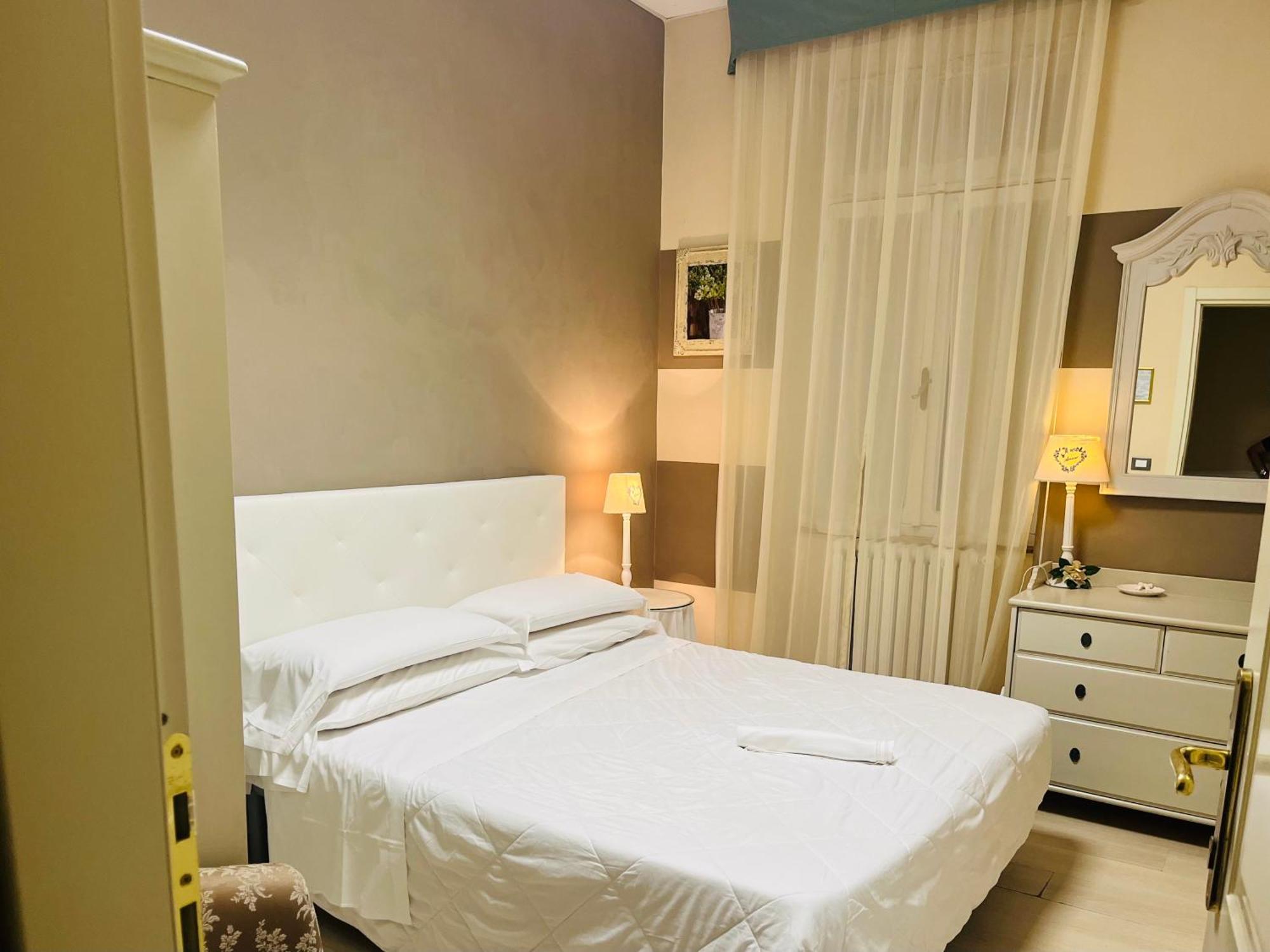 Hotel Tina Діано-Марина Екстер'єр фото