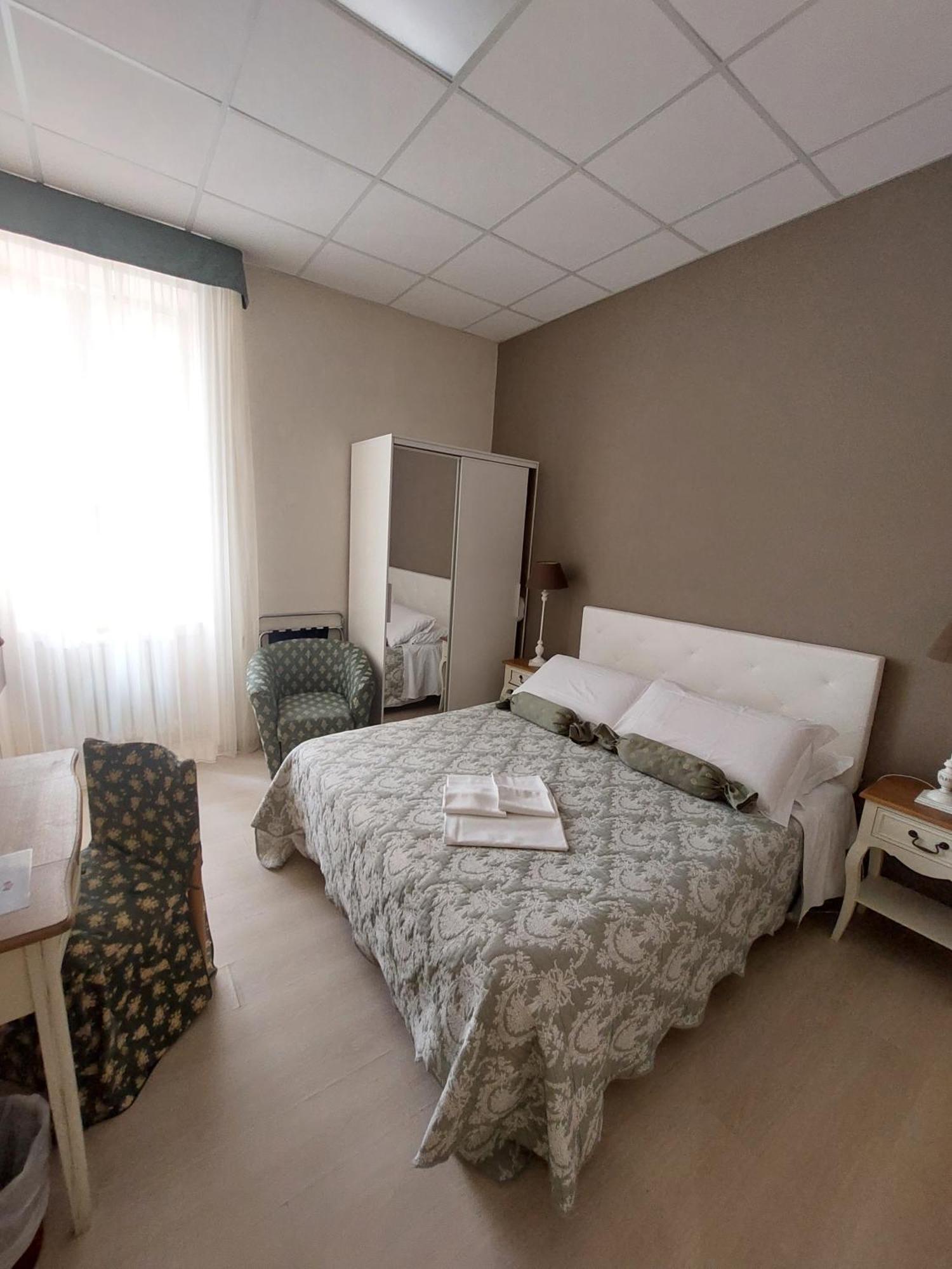 Hotel Tina Діано-Марина Екстер'єр фото